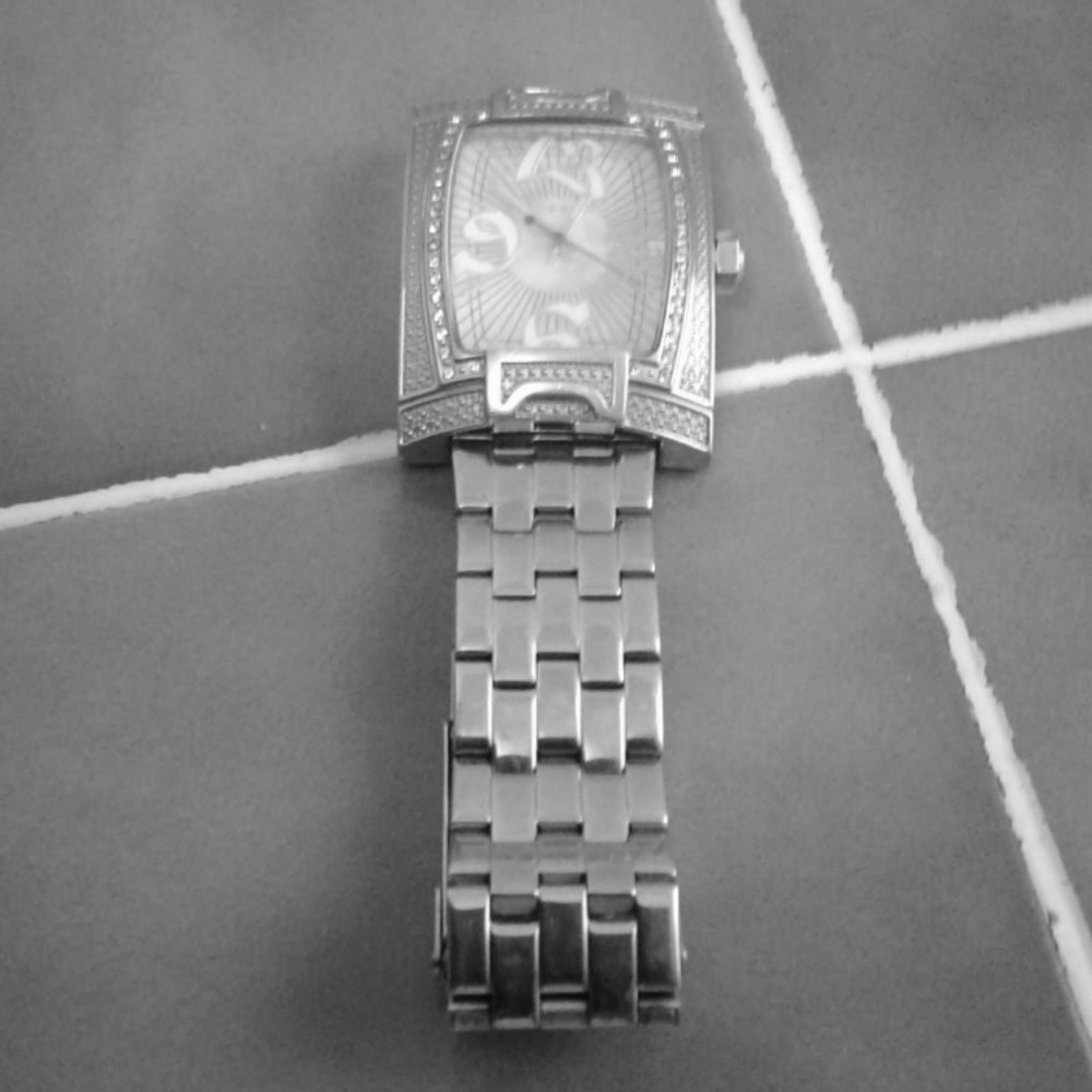 A give wear watch